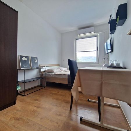 Rooms For Two With Private Bathroom Near Split Center المظهر الخارجي الصورة