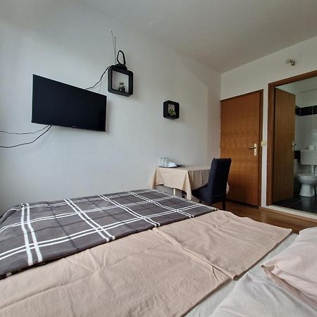 Rooms For Two With Private Bathroom Near Split Center المظهر الخارجي الصورة