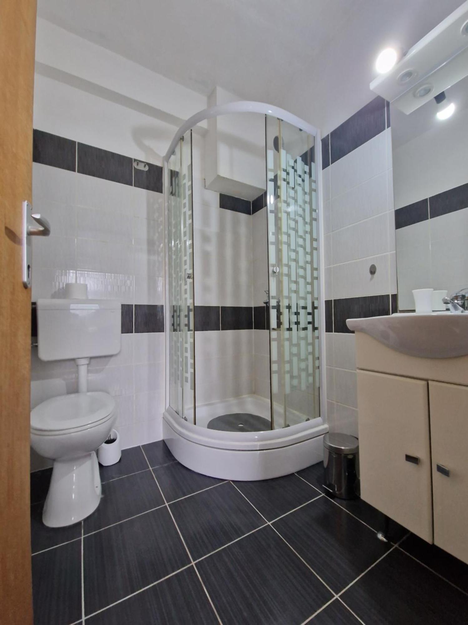 Rooms For Two With Private Bathroom Near Split Center المظهر الخارجي الصورة